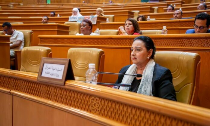 صورة وزيرة الثقافة